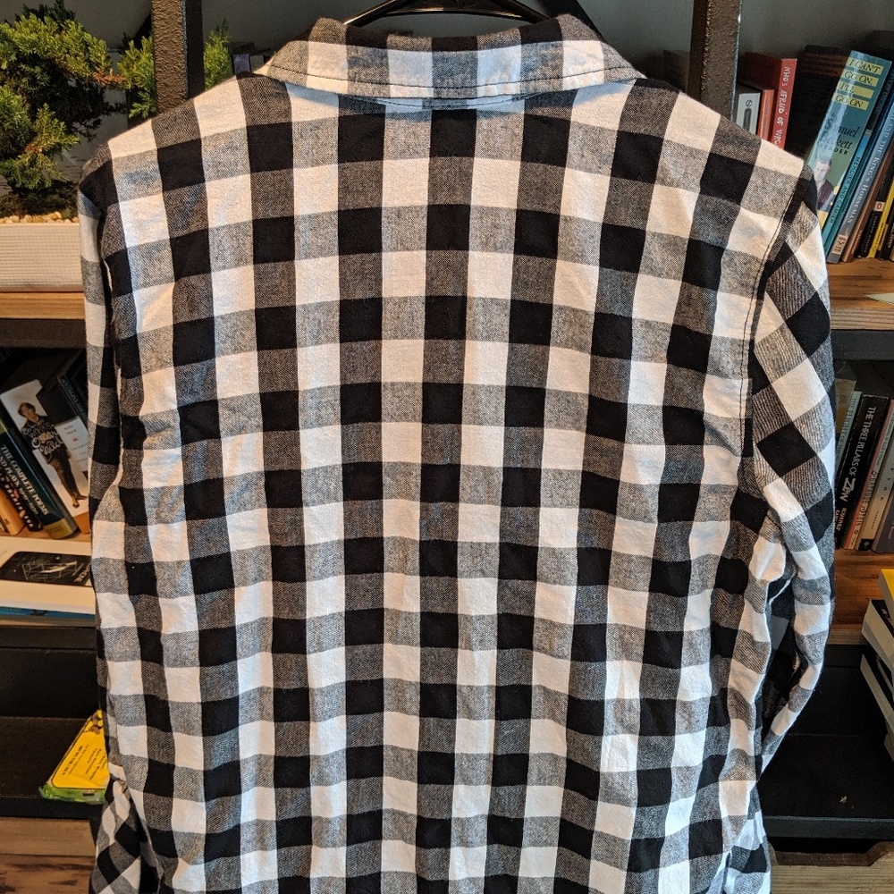 Blk & Wht Checkered Flannel Button Down - Picture 3 of 3